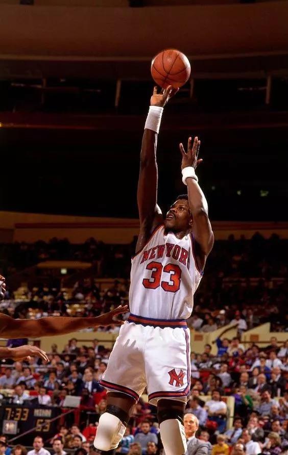 他是90年代的内线怪兽,更是让人叹息的无冕之王_尤因