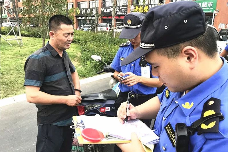 捉"谣"记丨网传安吉城管暴力执法,这个锅我们不背!