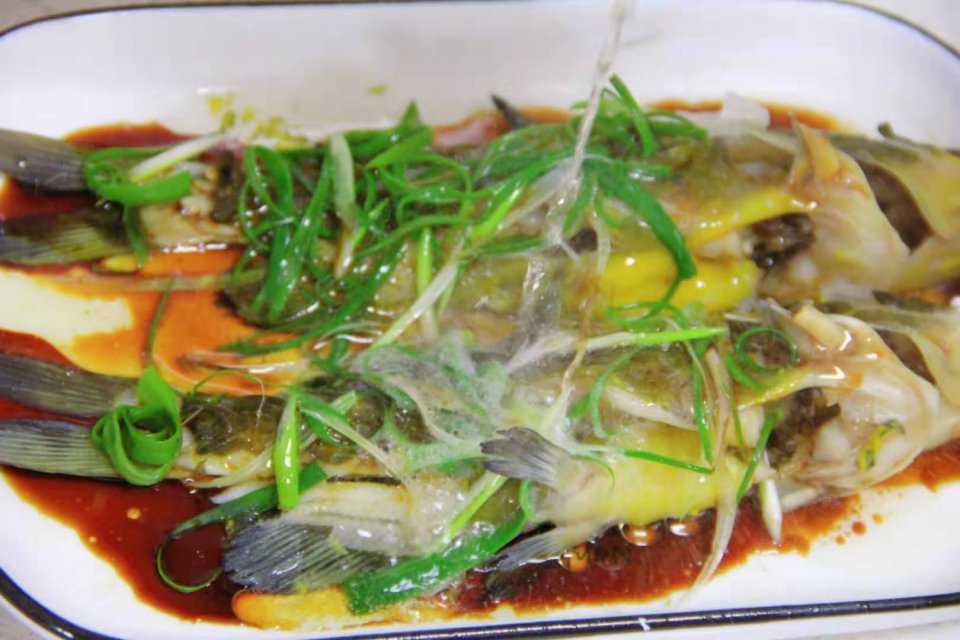 这鱼很适合孩子吃鲜嫩刺少营养美味常吃头脑聪明又长个