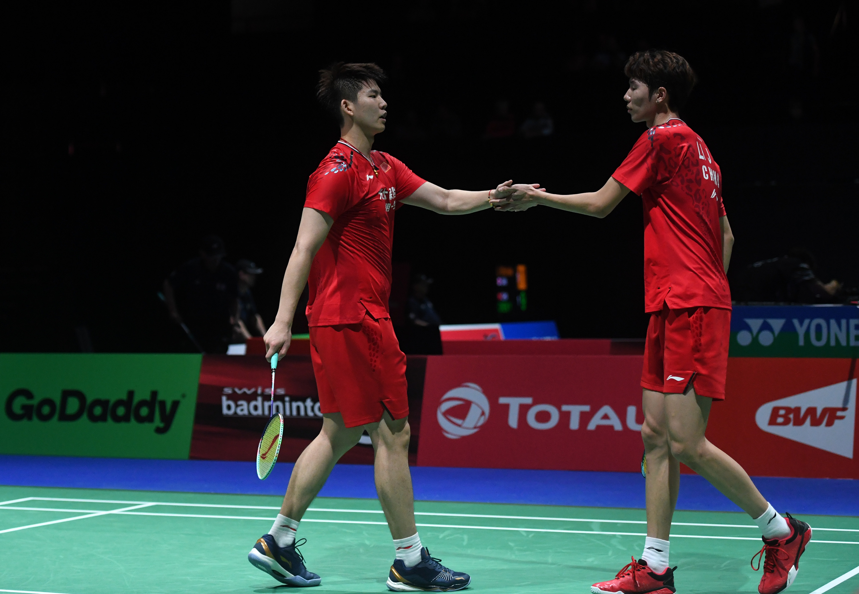 羽毛球世锦赛李俊慧刘雨辰晋级八强