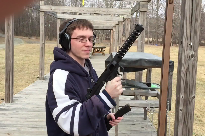 英军制式冲锋枪斯登改良版斯特林冲锋枪演示