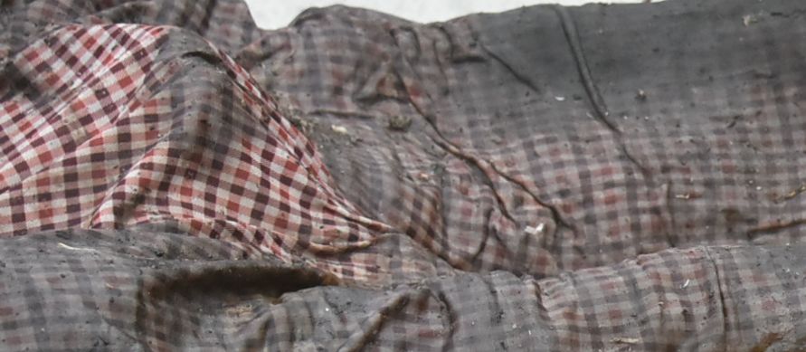 长治一水塘岸边发现一具女尸……_屯留