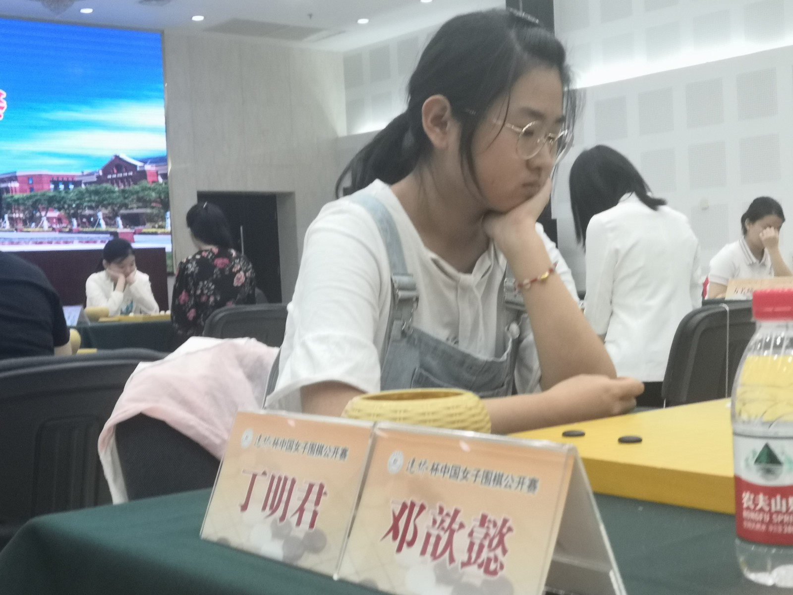 黄子萍许俭颖 负 储可儿文兆仪 负 李小溪黄嘉怡 负 潘阳杨棋棋 负