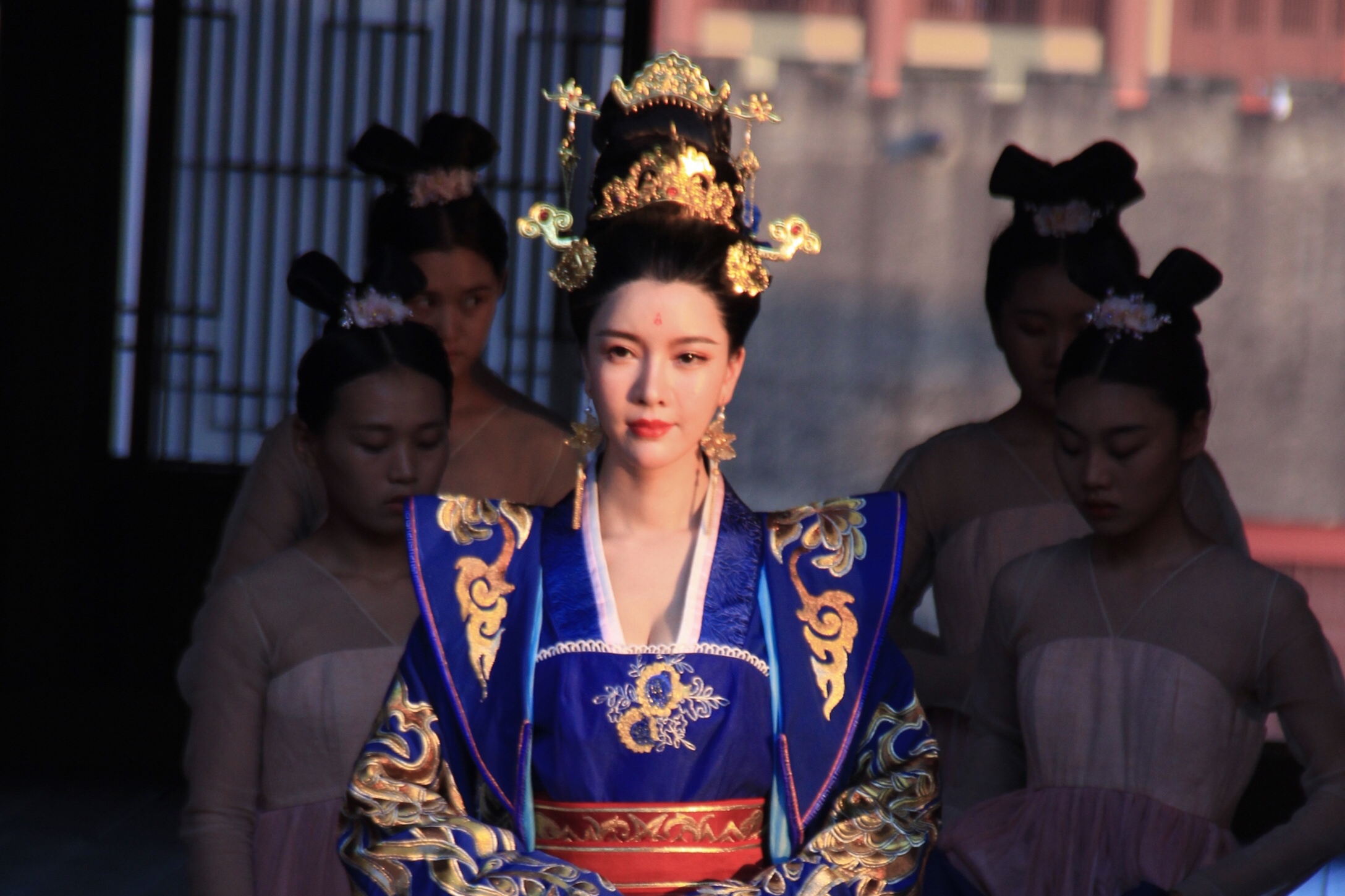 新晋小花刘亦彤为更好饰演武则天 拼命增肥十二斤诠释唐朝美