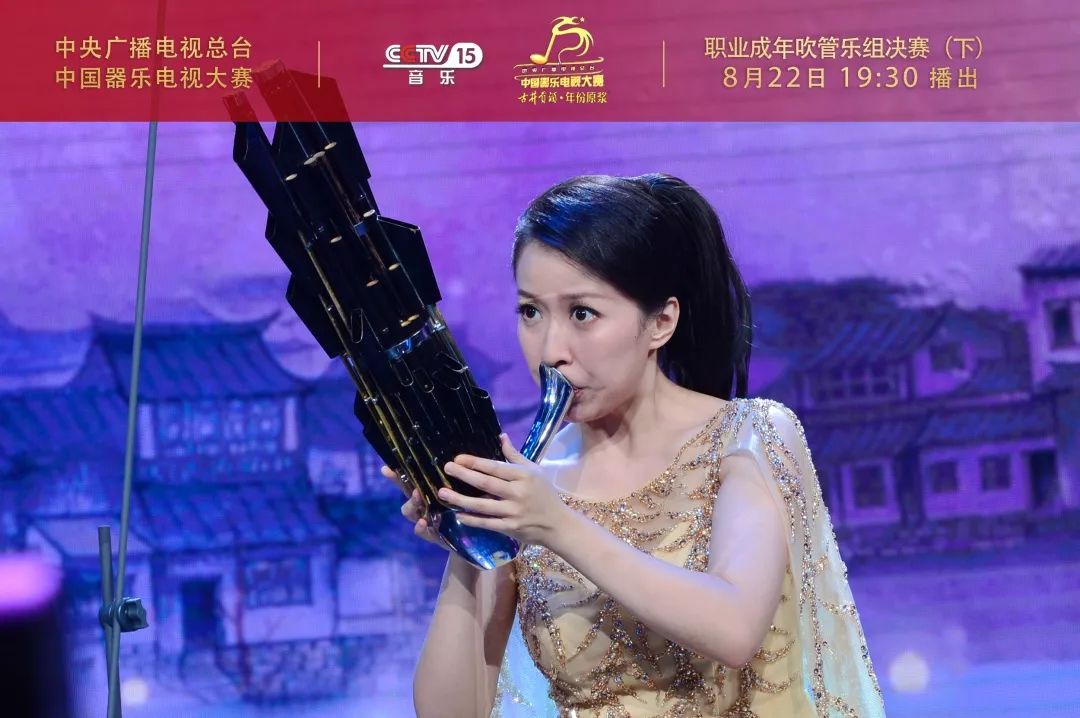 王向阳黄哲"竹笛组"的黄哲在吹奏《梦竹》时全程运用了高难度的"循环