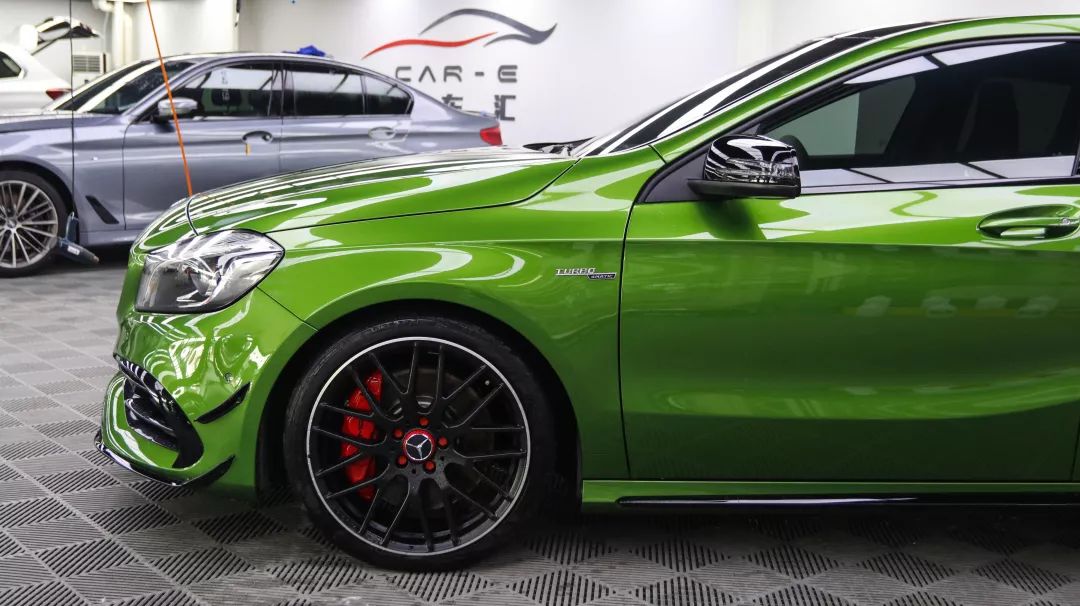 绝无仅有的一台稀罕物!a45 amg暗夜雷霆限量版披装隐形战甲