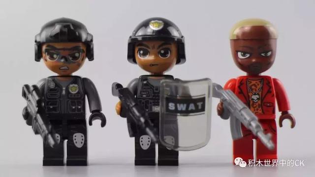 启蒙1926警察系列4小盒巡逻车遇袭涂装超跑