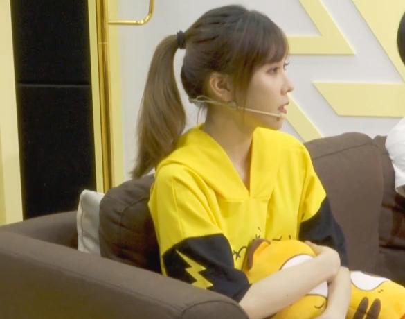 lol"腿精"主持人走出假赛阴影,并因祸得福,成为百万级主播_nara