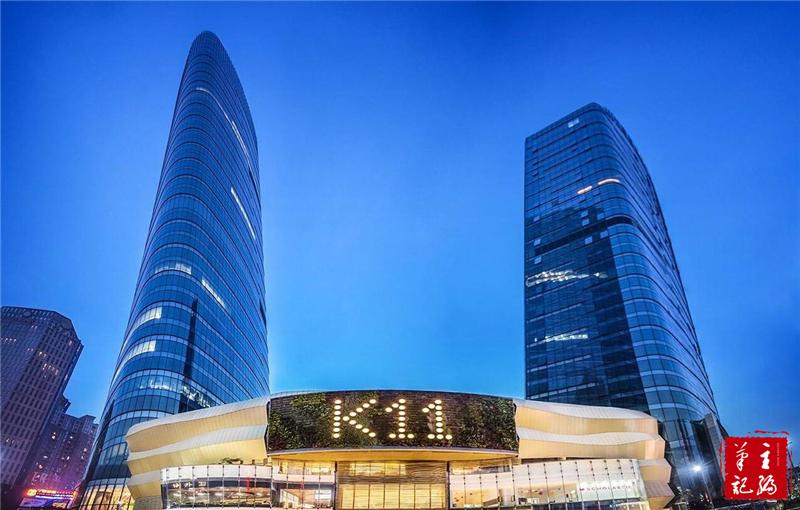 街道的中段建设兑现,新世界k11和保利时代广场这两个盒子商业加强了对