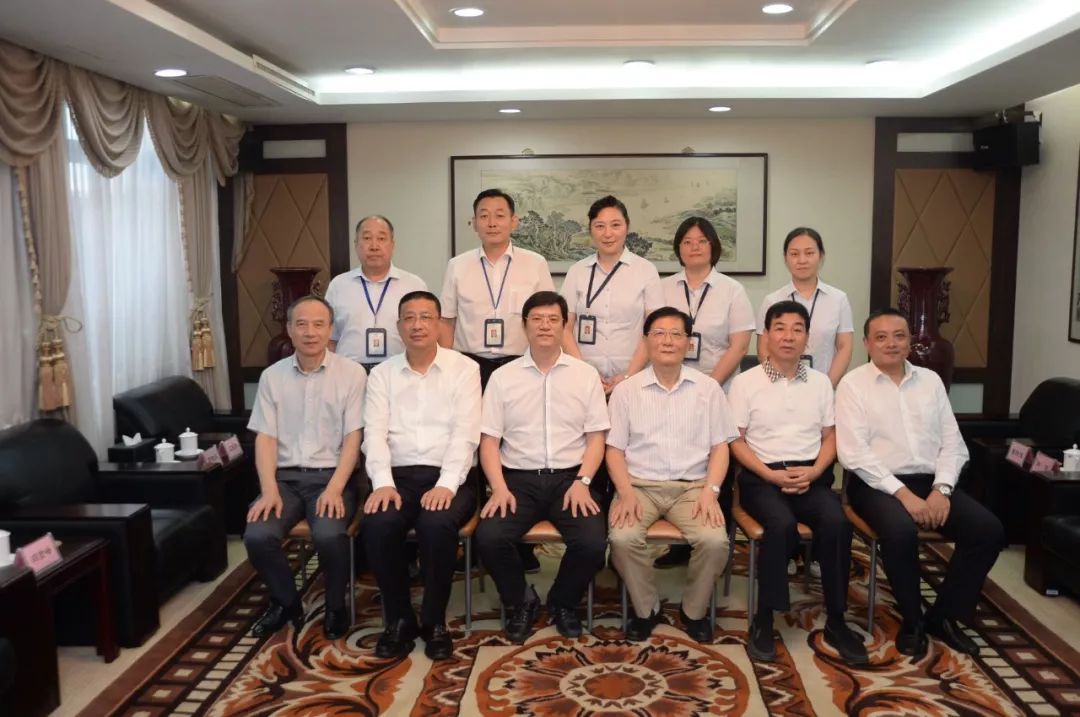 常务副市长杨学鹏的指示,2019年8月20日上午,南京市人民政府副秘书长