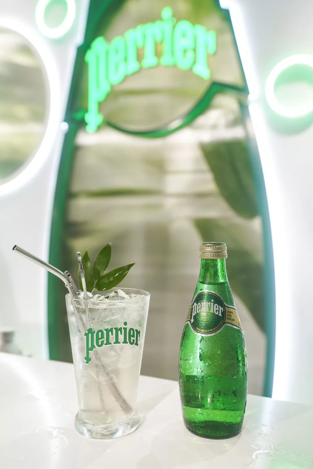 开台"三缺一",p君在成都的市中心摆龙门阵_perrier