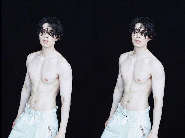 史上最帅的阴间使者李栋旭身材超正私服也超棒