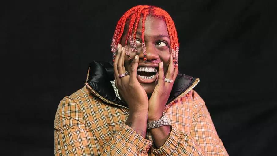 今天是说唱歌手lil yachty 22岁和against the current主唱chrissy