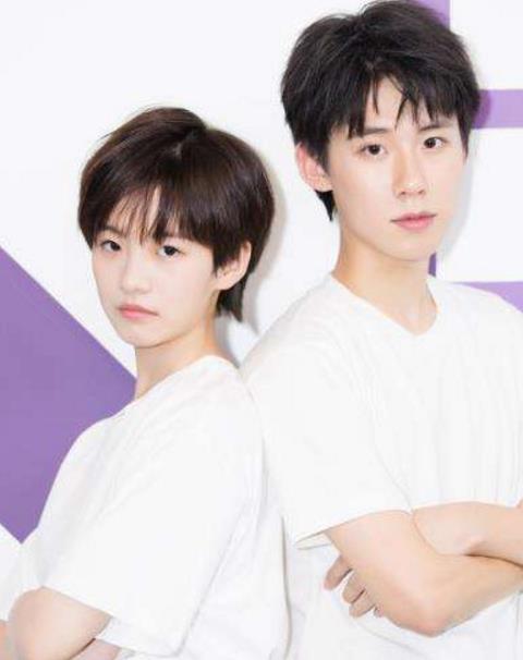 周奇和李庚希李庚希一天抽多少烟