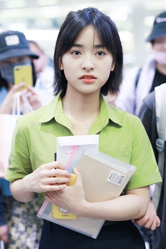 原创邱淑贞女儿沈月高颜值穿衣打扮星味实足网友投胎是个技术活