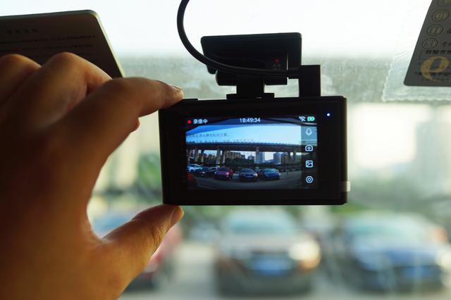 更清晰更灵敏盯盯拍molaz5行车记录仪体验