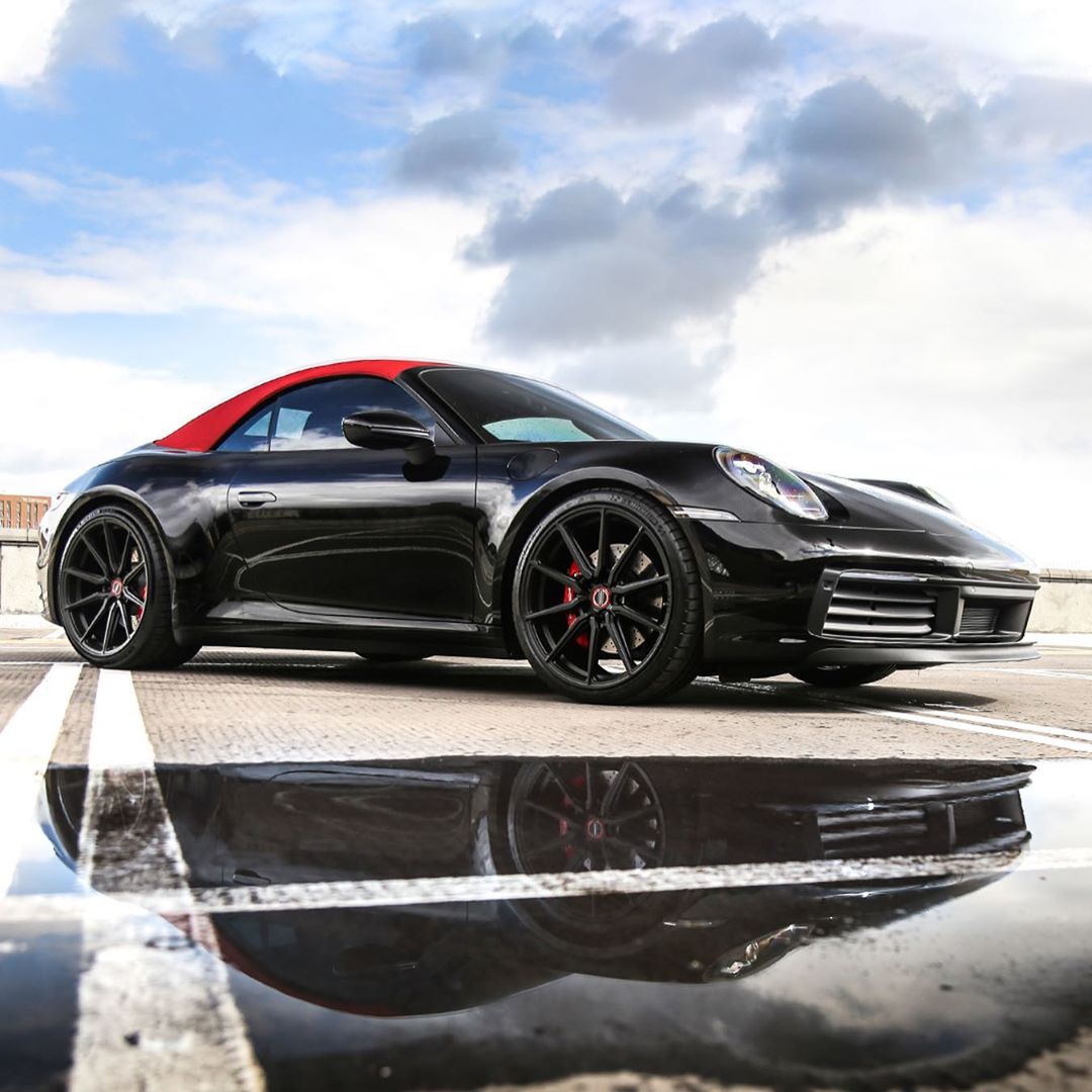 外形很帅气 全新保时捷911敞篷版海外实车