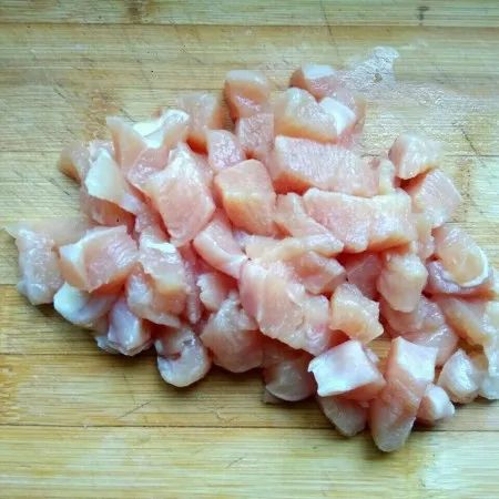 鸡胸肉切丁