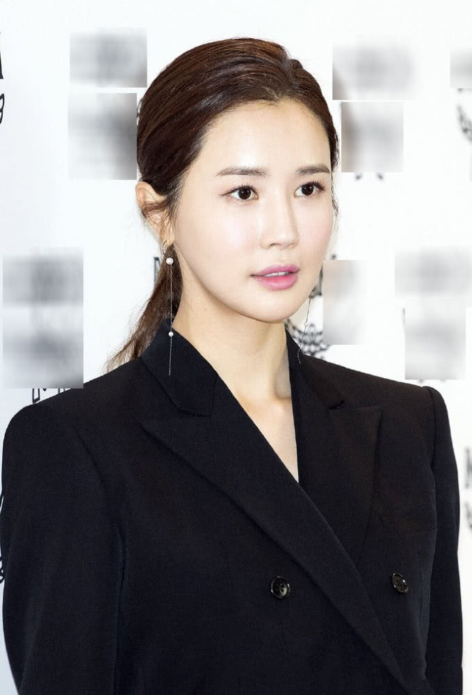 原创李易峰前女友李多海近照曝光撞脸张钧甯颜值回春