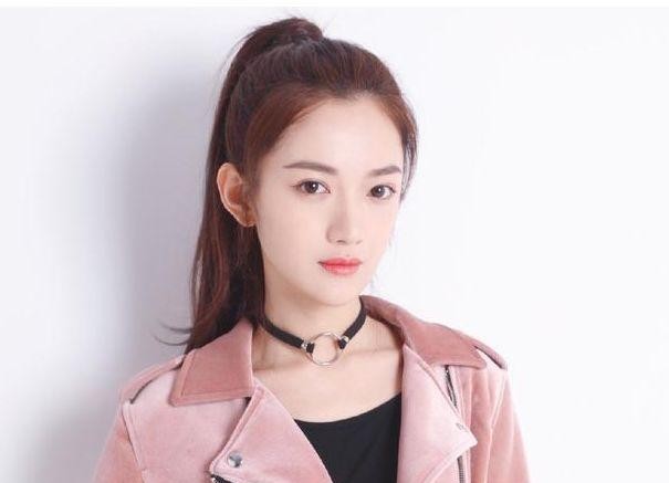 希望方楚彤在演员这条路上能够越走越远,收获更多的粉丝和关注.