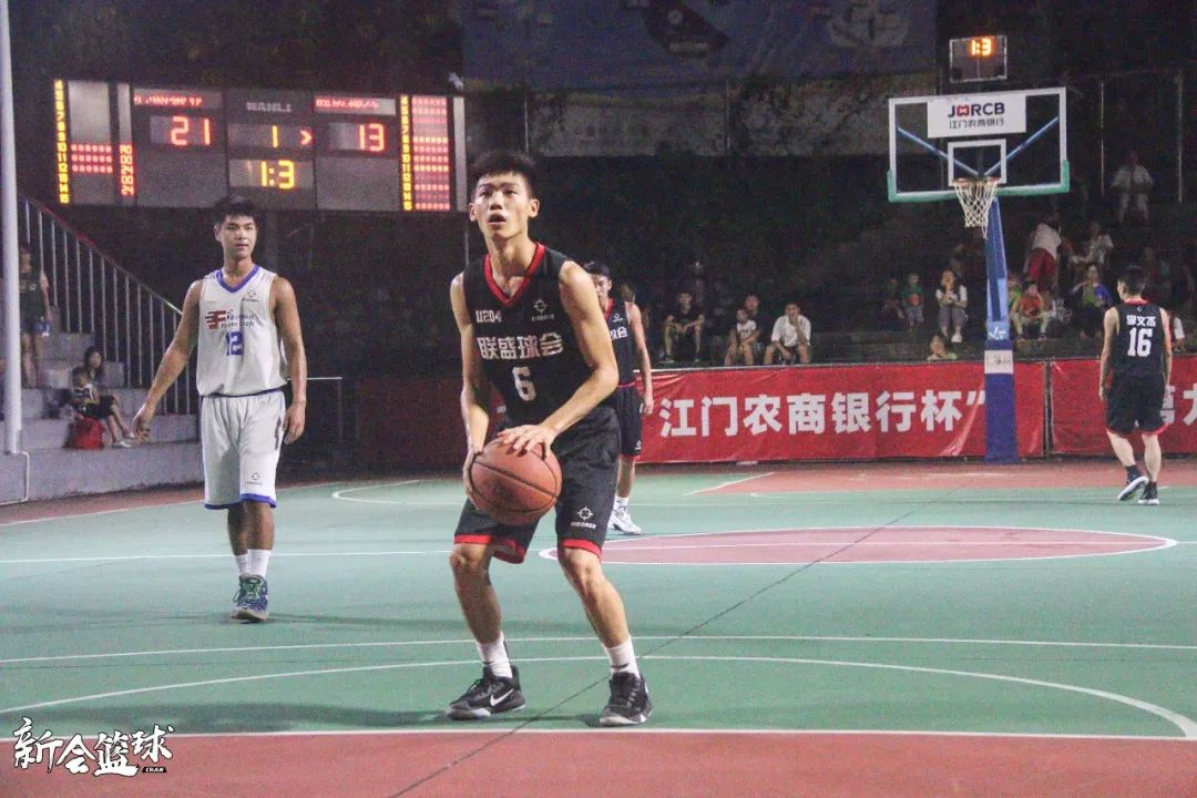 心熙茶业5号阮江峰拿到26分6篮板,16号李文杰15分,4号冯子豪12分,5号