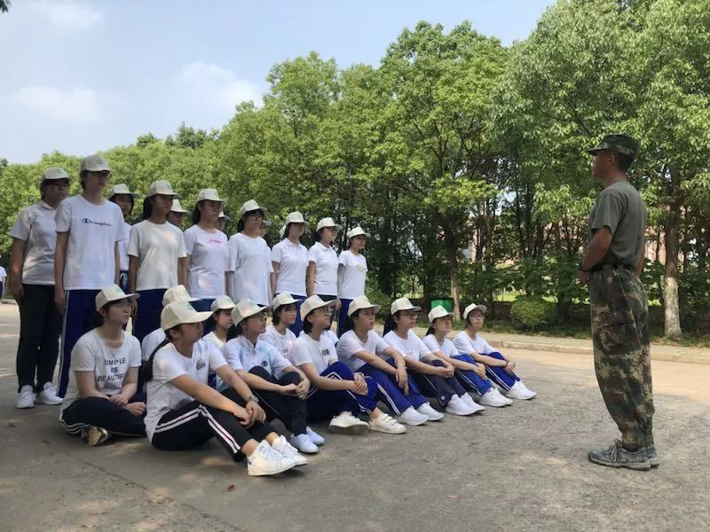 铿锵玫瑰盛夏绽放市三女中2022届军训纪实