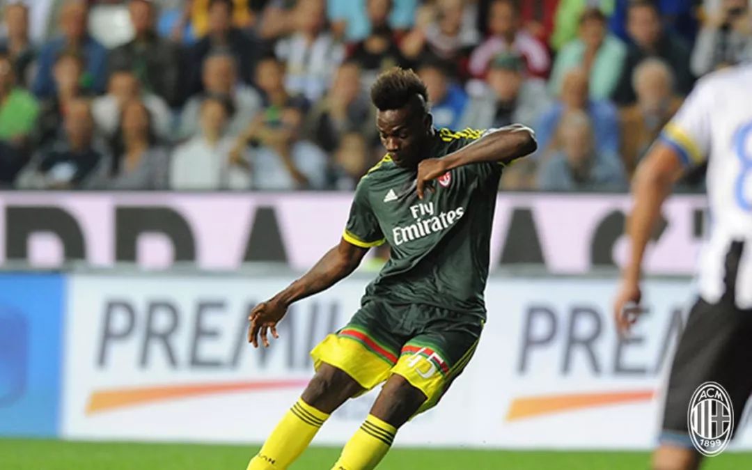 从停车场到足球场,巴洛特利的关键31天