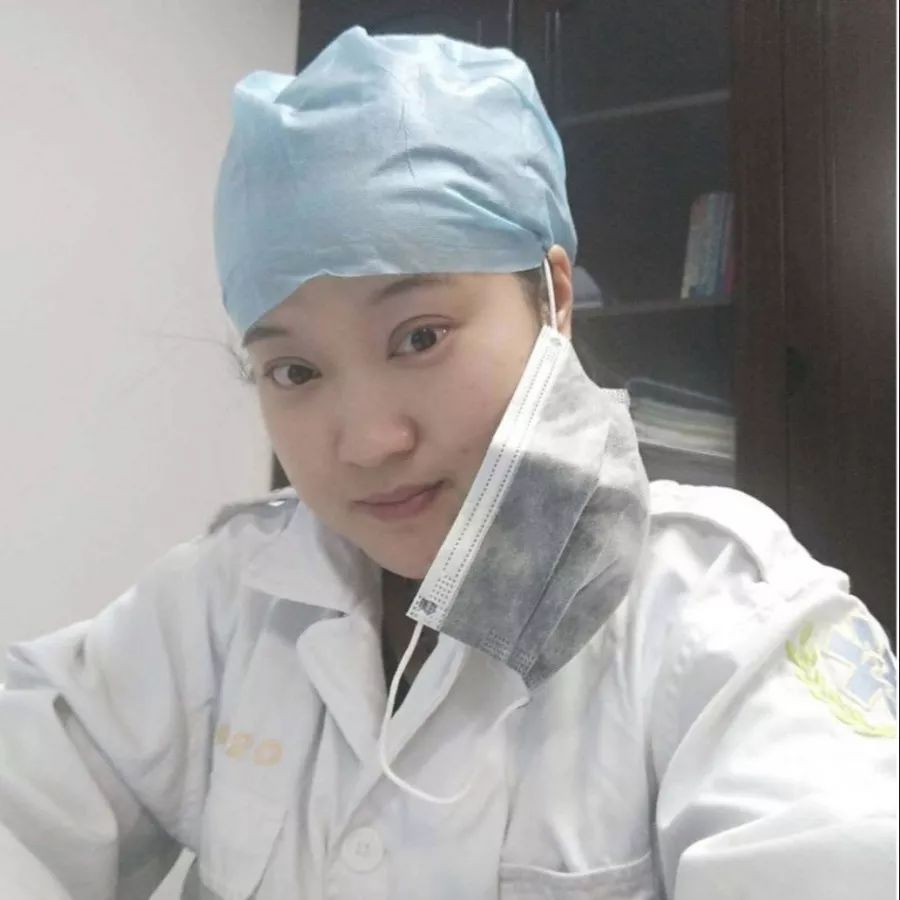 委员风采冯朝霞奋战在生死线的白衣使者