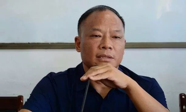 新宁一中新校长蒋礼斌上任老校长徐巨明离任