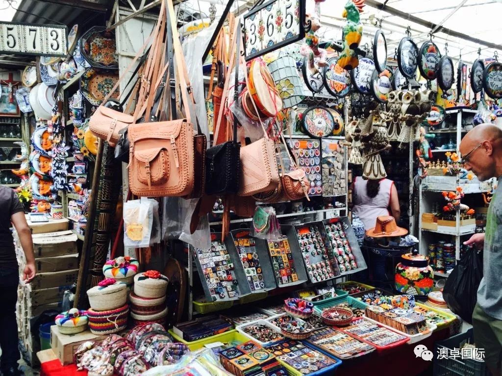 在路上父亲节让爸爸做一回牛仔还有艺术品市场逛起来