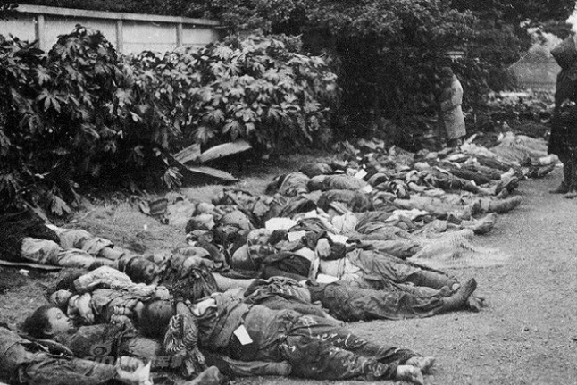 二战2000吨燃烧弹轰炸东京,河水都烧开,飞行员称惨不忍睹