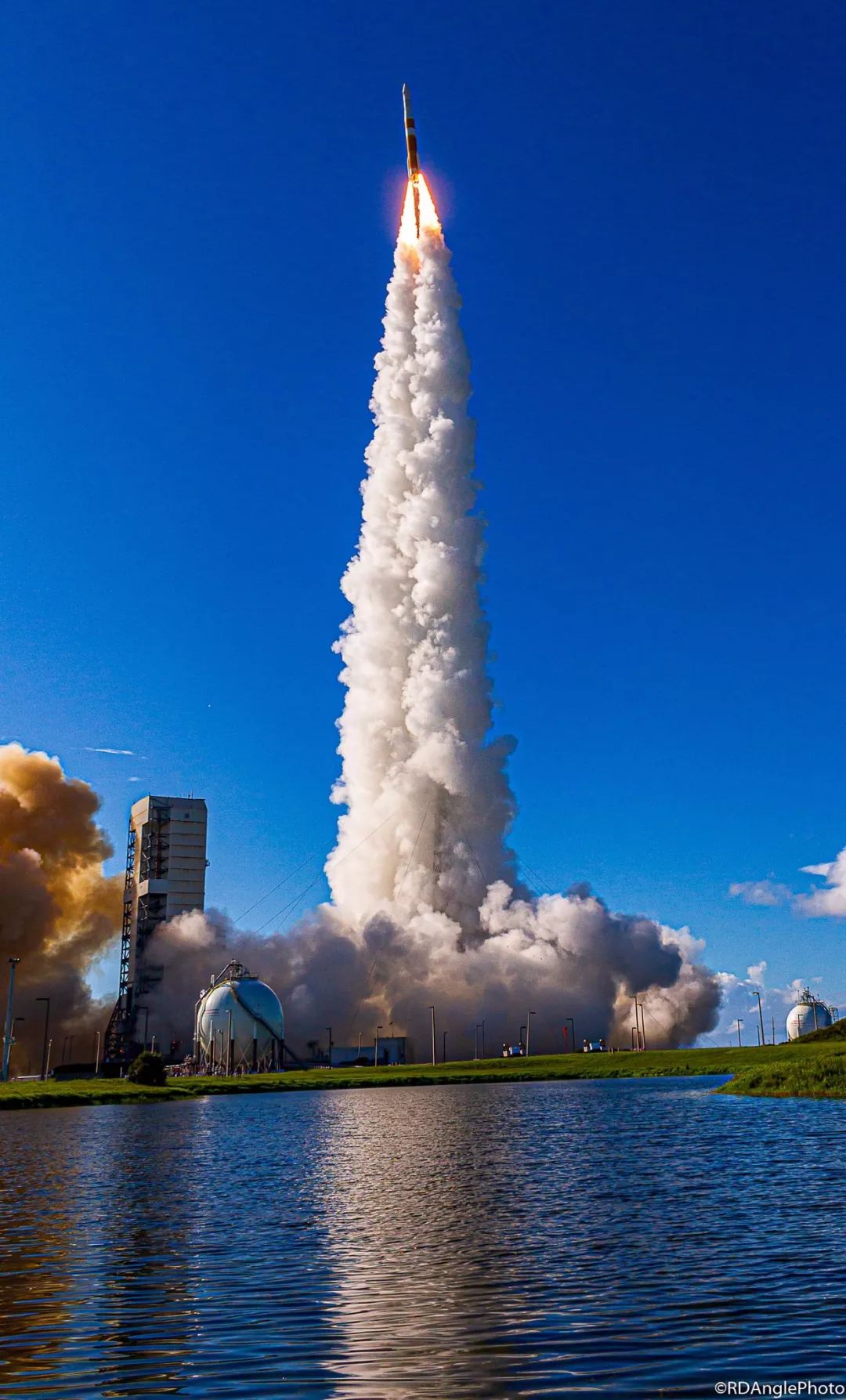 德尔塔4中型火箭华丽谢幕快递gps最尖端卫星