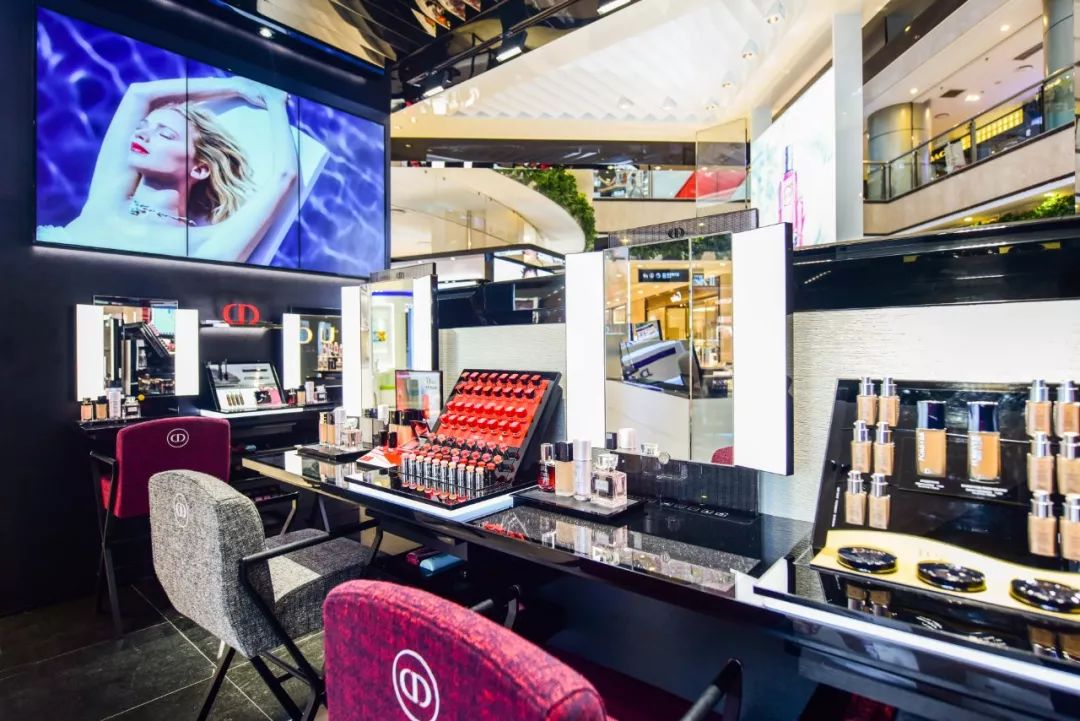 初见倾新 | dior迪奥香氛美妆柜台华丽亮相