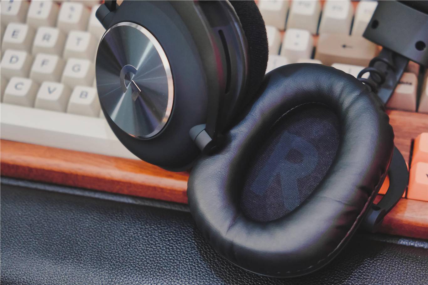 好视力不如好耳机罗技gprox游戏耳机