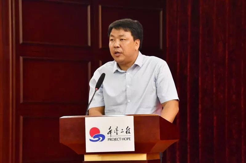 香港佛学会向山西希望工程捐赠暨助学金发放仪式在太原举行