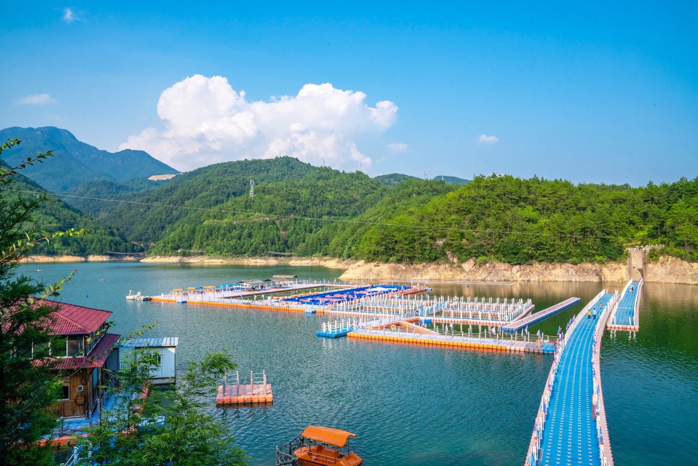 雲和湖叢林大穿越浙南地區最火熱的戶外項目青山綠水風景如畫