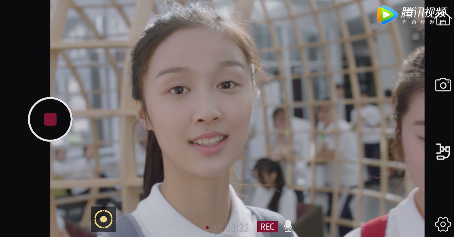 汪俊导演的又一力作《小欢喜》成功捧红了周奇(饰 方一凡),李庚希(饰