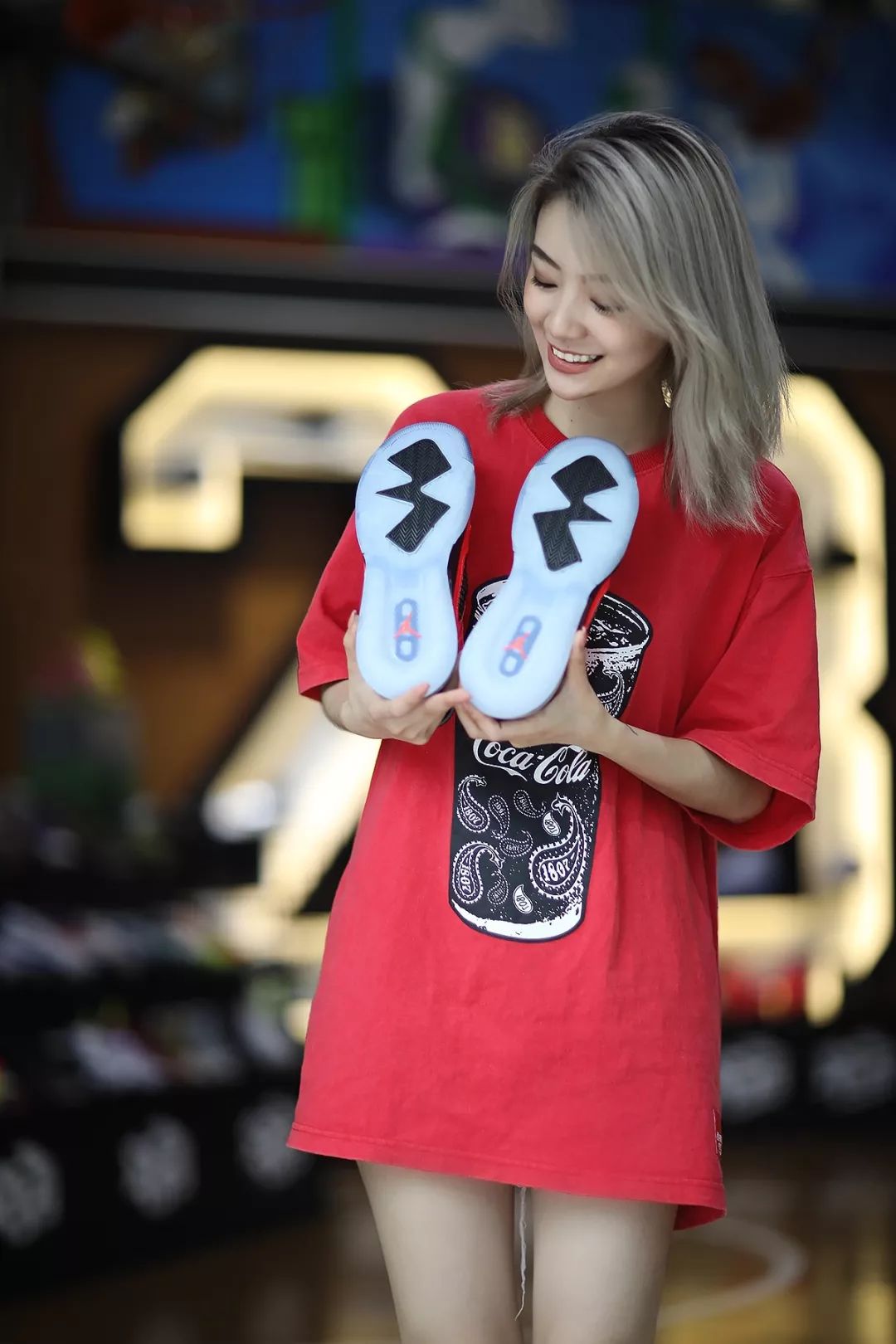 xh55girl把红色穿在脚上当然分外耀眼糯米