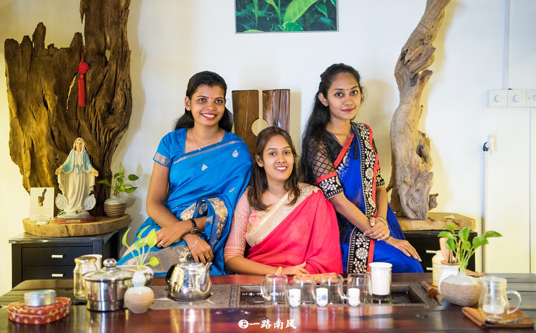 非洲最美国家,货币印着华人肖像,当地美女对中国游客说普通话