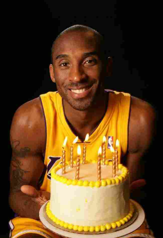 科比41岁生日众星发祝福 lbj:传奇偶像历史最强