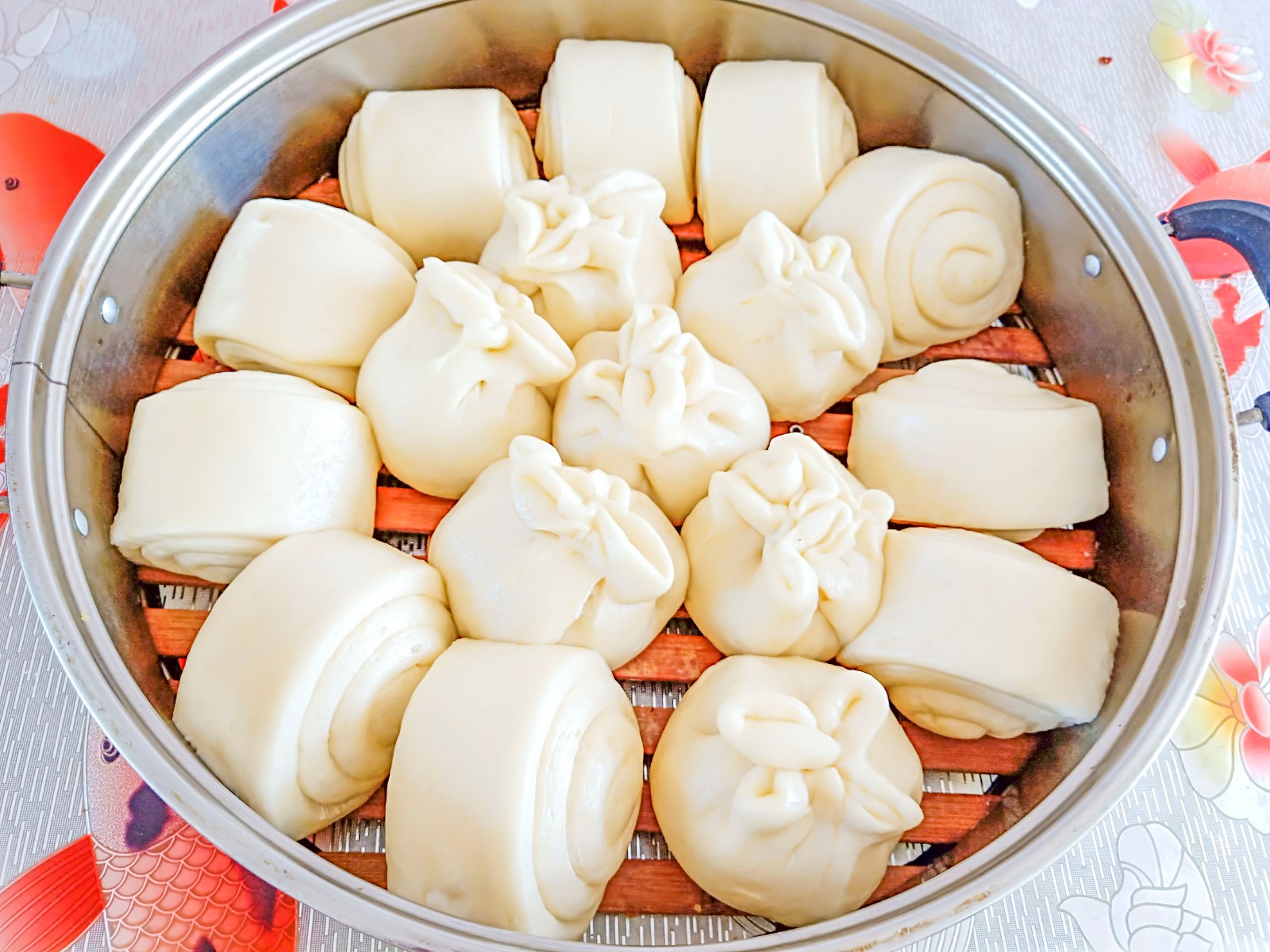 蒸馒头不只放酵母多加一料蒸出满头如梨花咬一口满嘴香