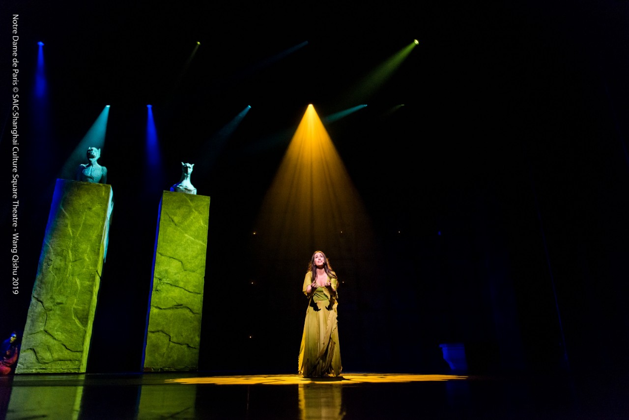 《巴黎圣母院》之扒舞美 | 超全解码!不愧为法语第一音乐剧!_舞台