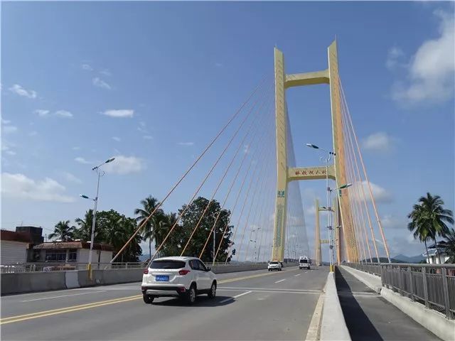 摆渡消失静悄悄橄榄坝大桥通车让过江靠摆渡成为历史