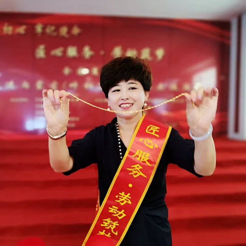 中国梦61劳动美德百劳模内蒙古献艺收徒