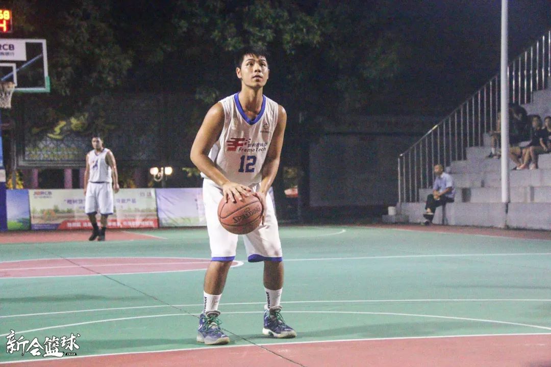 心熙茶业5号阮江峰拿到26分6篮板,16号李文杰15分,4号冯子豪12分,5号