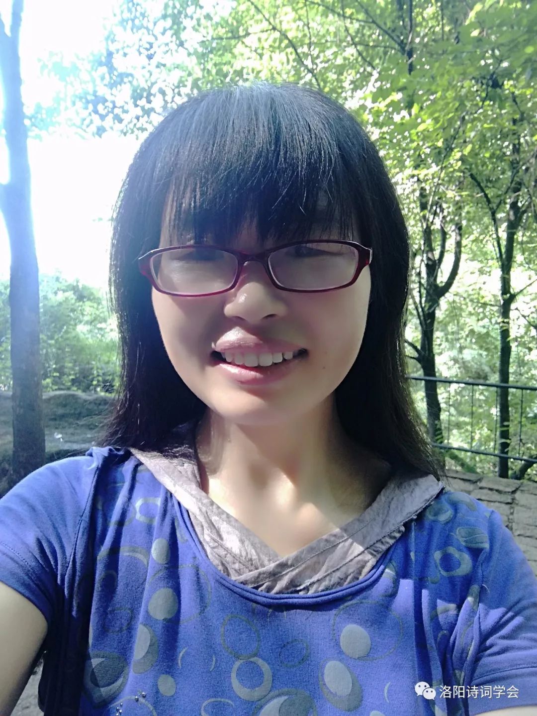 河洛诗词人物42何春霞笑看千年度乾坤两岸风