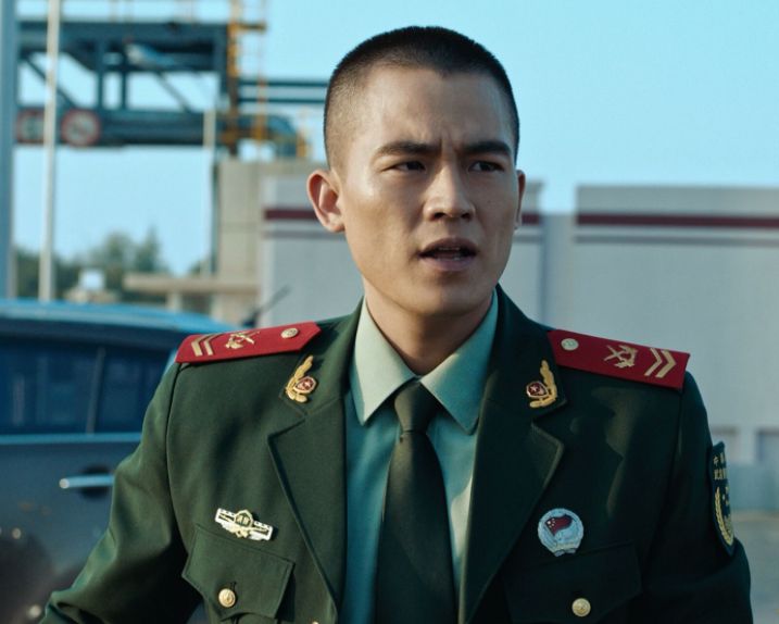 烈火英雄票房14亿,黄晓明片酬5000万,杨紫片酬难以想象_欧豪