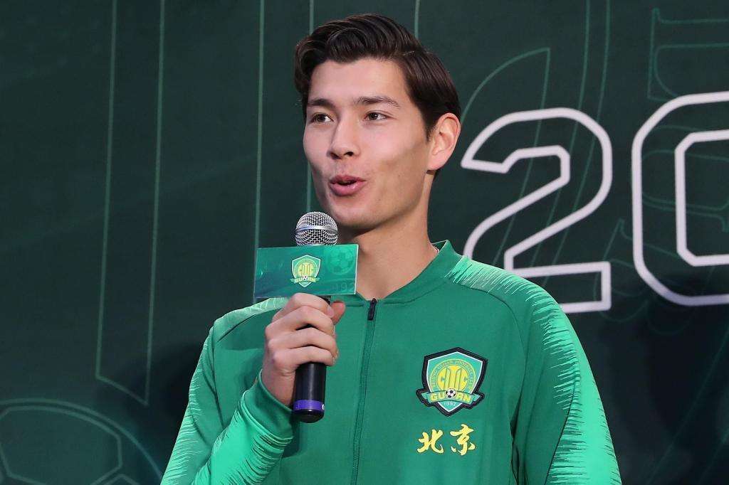 黄飞龙歪谈体育认为候永永造成高开低走,主要还是与北京国安的打法有