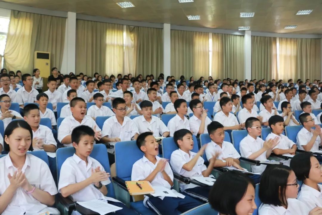 做有家国情怀的书生人陶仙法校长寄语2019级初一学子
