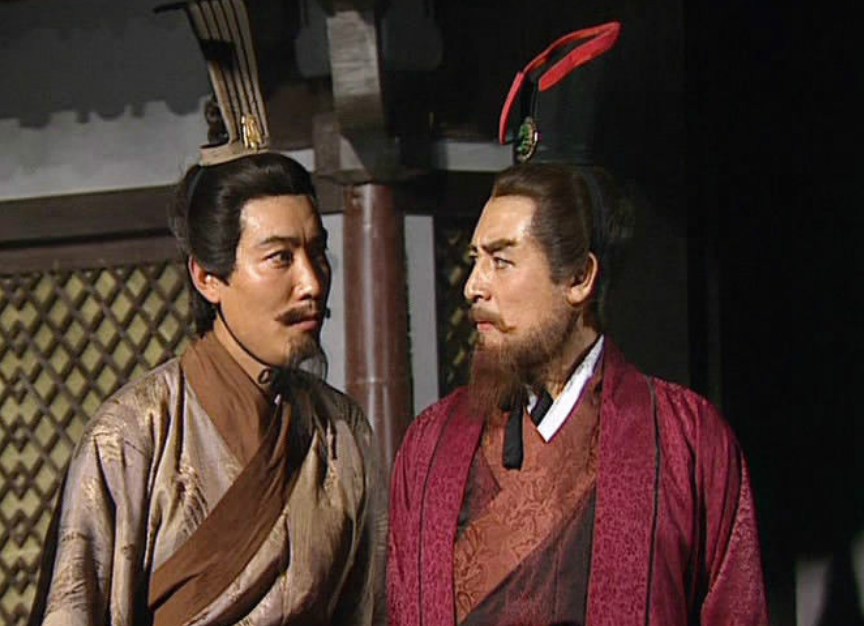 穷书生娶了富家小姐成为孙策心腹吴国太敬重他孙权宠信他